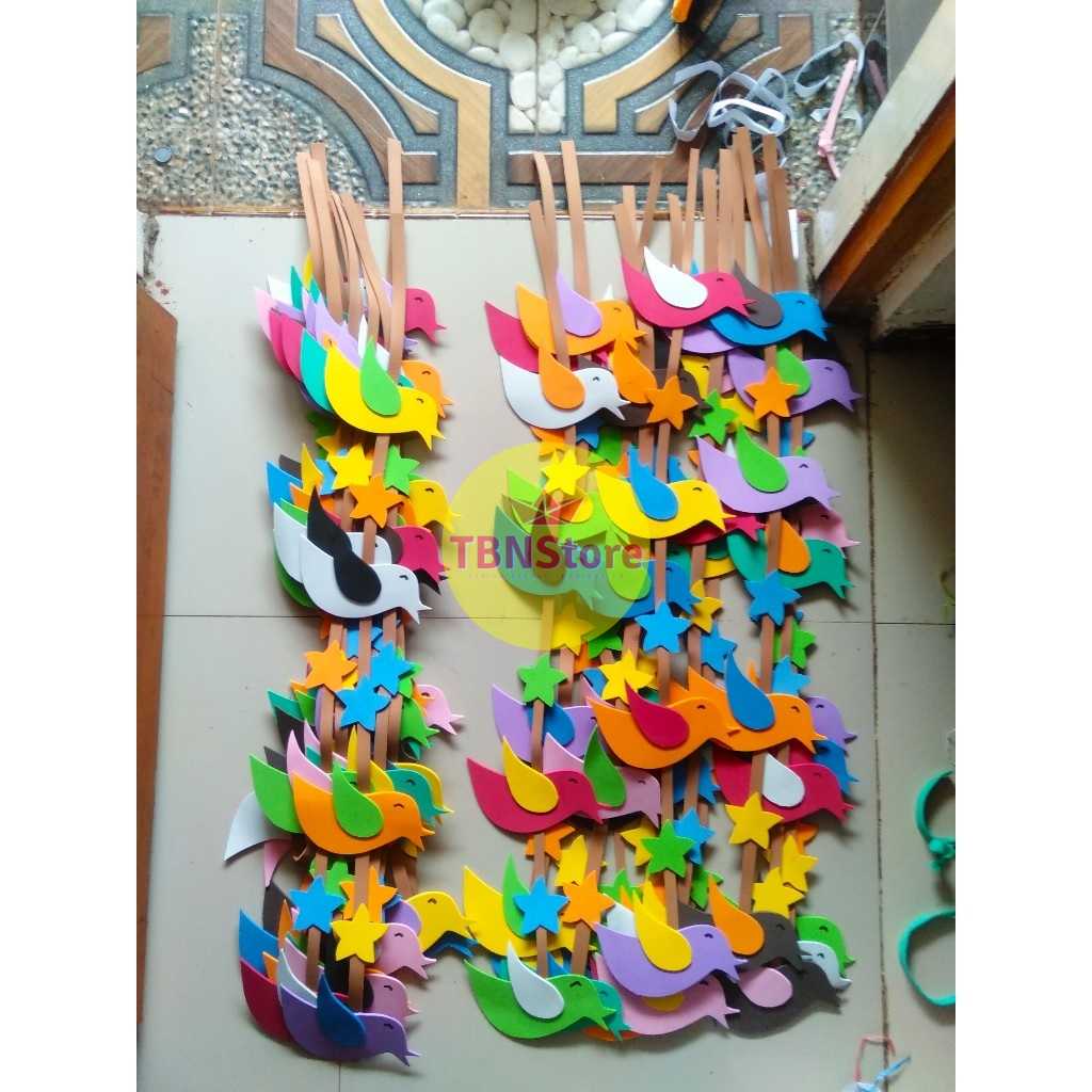 (1 helai) dekorasi kelas tirai gantung burung dan bintang (1 helai) dekorasi kelas tirai gantung burung dan bintang